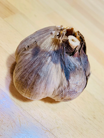 黒ニンニク完成