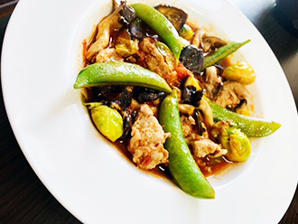 スナップエンドウと芽キャベツ